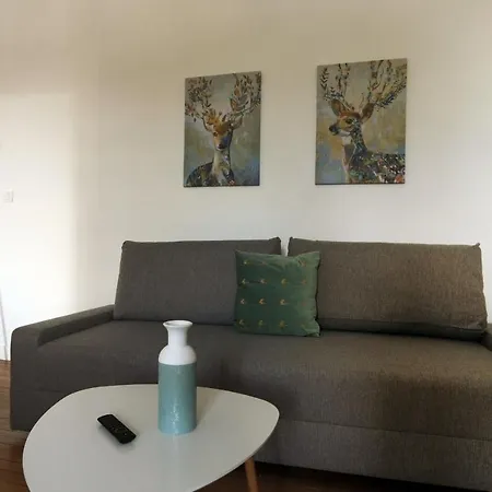 Modern#tours La Fuye-velpeau Τουρ